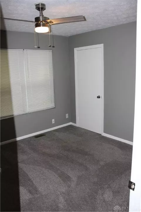 134 S Light St, Springfield, OH 45506 photo 9