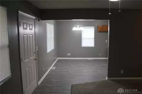 134 S Light St, Springfield, OH 45506 photo 18