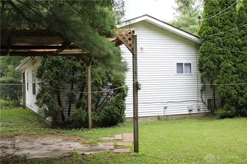134 S Light St, Springfield, OH 45506 photo 4