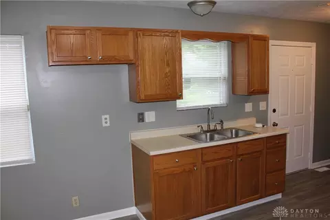 134 S Light St, Springfield, OH 45506 photo 21
