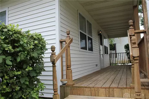 134 S Light St, Springfield, OH 45506 photo 3