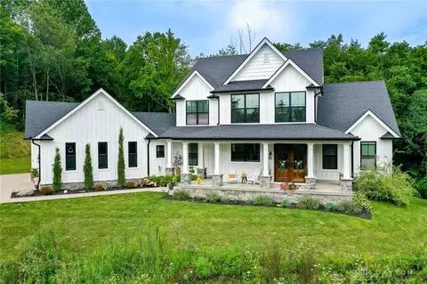 7525 Creek Rd, Germantown, OH 45327