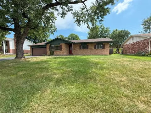 861 Kenbrook Dr, Vandalia, OH 45377