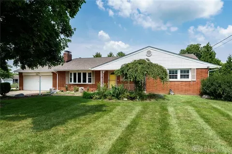 1020 Dubois Rd, Carlisle, OH 45005