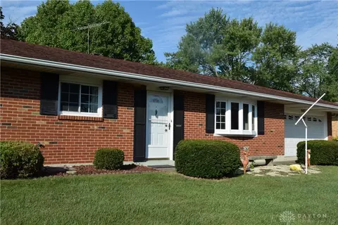 6407 Woodville Dr, Dayton, OH 45414