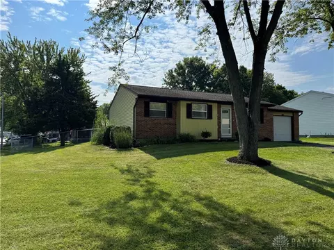 147 Marrett Farm Rd, Englewood, OH 45322