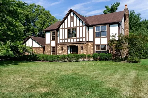 8515 Innsbrook Ln, Springboro, OH 45066