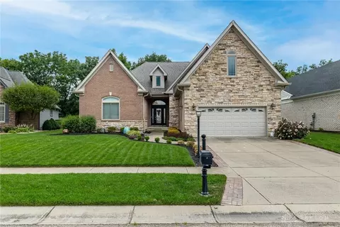 178 Winding Creek Dr, Springboro, OH 45066