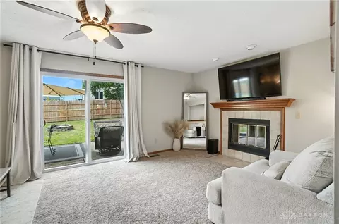 Living - 925 Joy Dr, Monroe, OH 45050 photo 1 of 2