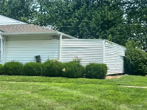 5873 Troy Villa Blvd, Dayton, OH 45424