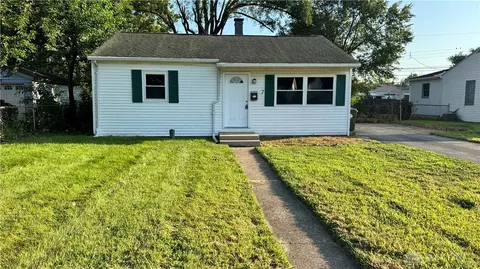 7 N Diana Ln, Fairborn, OH 45324