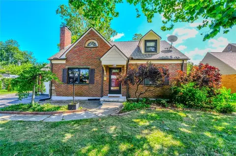 504 Schuyler Dr, Dayton, OH 45429
