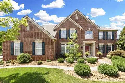 510 Thomas Dr, Springboro, OH 45066