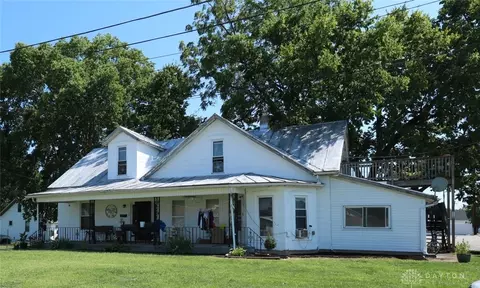 110 E Lincoln St, New Carlisle, OH 45344