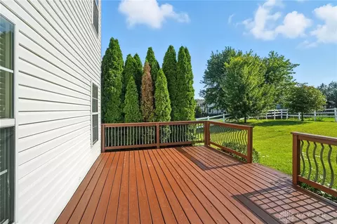 Exterior - 82 Mccullough Dr, Springboro, OH 45066 photo 3 of 9
