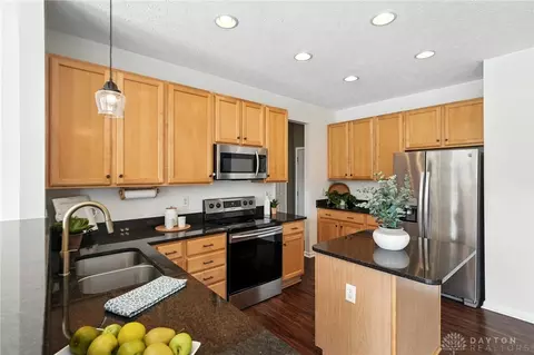 Kitchen - 82 Mccullough Dr, Springboro, OH 45066 photo 3 of 4