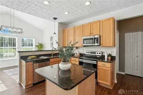 Kitchen - 82 Mccullough Dr, Springboro, OH 45066 photo 4 of 4
