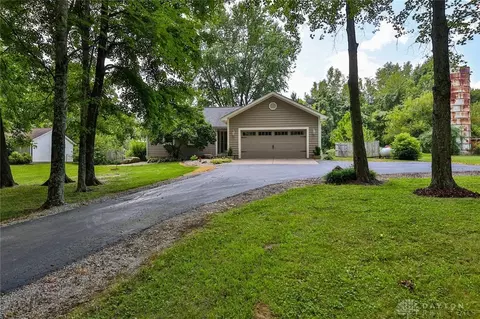 3929 Wilmington Rd, Lebanon, OH 45036