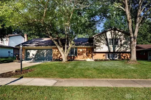 85 Clearview Dr, Springboro, OH 45066