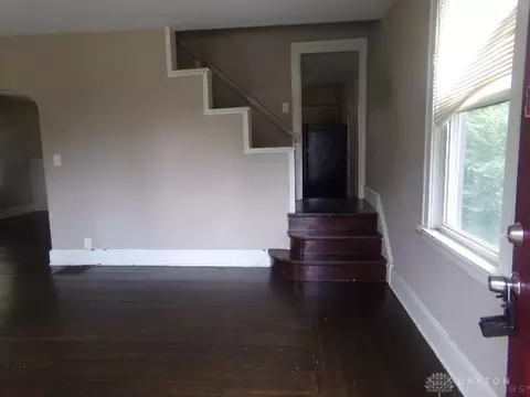 Living - 1855 Dalewood Pl, Cincinnati, OH 45237 photo 1 of 3