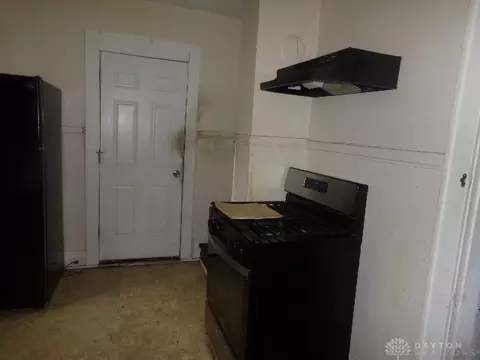 Kitchen - 1855 Dalewood Pl, Cincinnati, OH 45237 photo 3 of 3