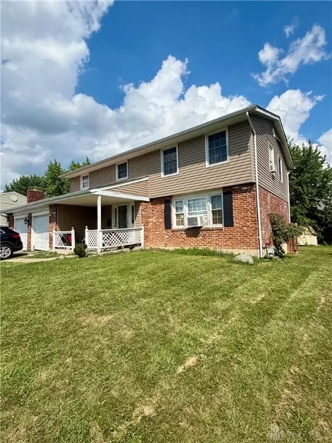 5550 Olive Tree Dr, Trotwood, OH 45426