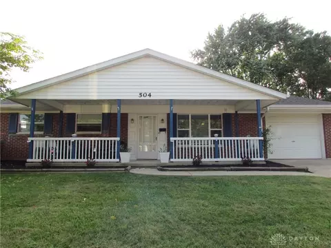 504 Sherwood Dr, Piqua, OH 45356