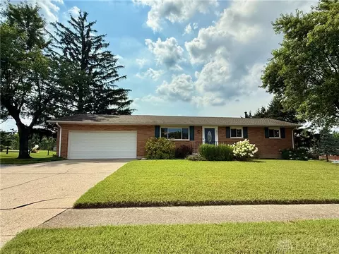 803 S Linden Ave, Miamisburg, OH 45342