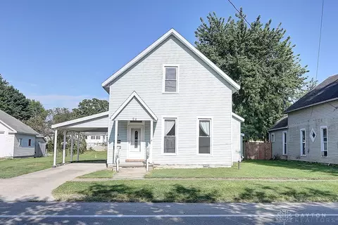24 S Limestone St, Jamestown, OH 45335