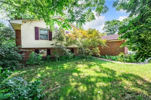 1004 Heincke Rd, Dayton, OH 45449