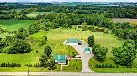 10035 Wolfe Rd, New Vienna, OH 45159