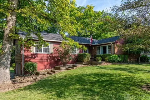 269 Tanglewood Dr, Urbana, OH 43078