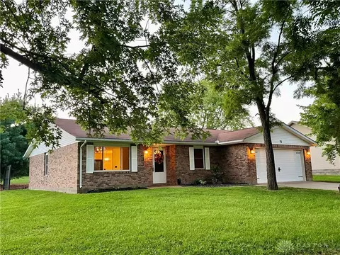 75 Viking Dr, Eaton, OH 45320