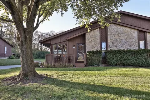2286 Joshua Cir, Middletown, OH 45044
