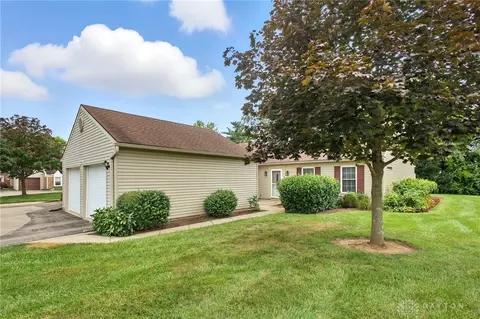 6431 Harrison Ct, Dayton, OH 45459
