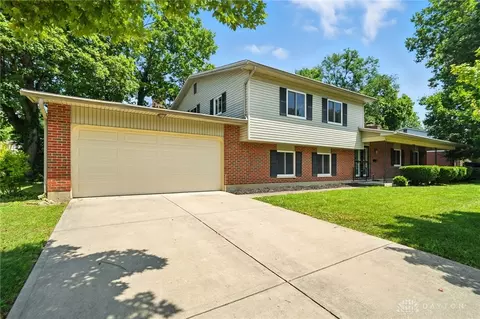 836 Cascade Dr, Dayton, OH 45431