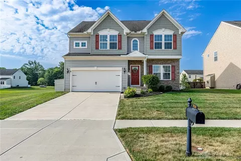 7131 Bluestream Dr, Tipp City, OH 45371