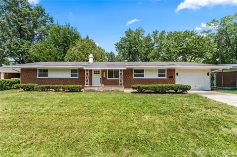 809 N Eppington Dr, Trotwood, OH 45426