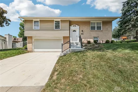 2903 Greencrest Dr, Dayton, OH 45432