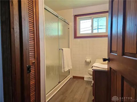 Bath - 1621 Biscayne Dr, Springfield, OH 45503 photo 2 of 2