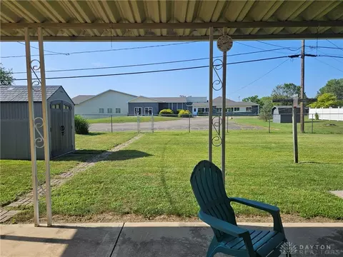 Exterior - 1621 Biscayne Dr, Springfield, OH 45503 photo 3 of 6