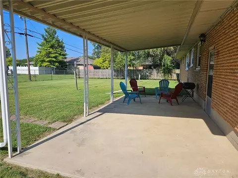 Exterior - 1621 Biscayne Dr, Springfield, OH 45503 photo 2 of 6
