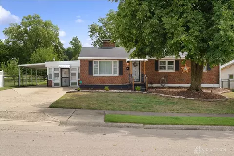 15 Fulton Ln, Middletown, OH 45044