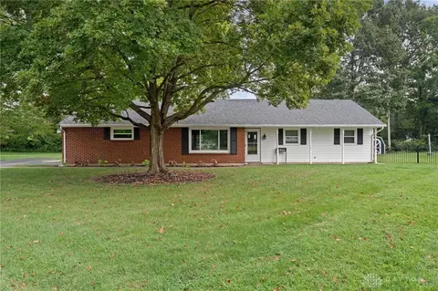 502 Brandwynne Ct, Dayton, OH 45459