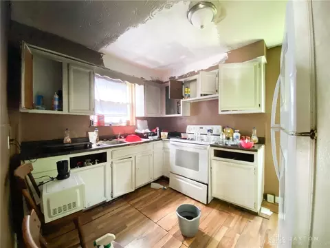 Kitchen - 1127 Cedar Ave, Cincinnati, OH 45224 photo 1 of 1