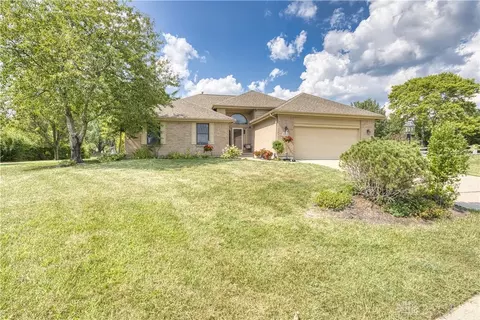 8853 Rockland Ct, Springboro, OH 45066