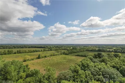 7337 Ross Rd, Bethel Twp, OH 45371