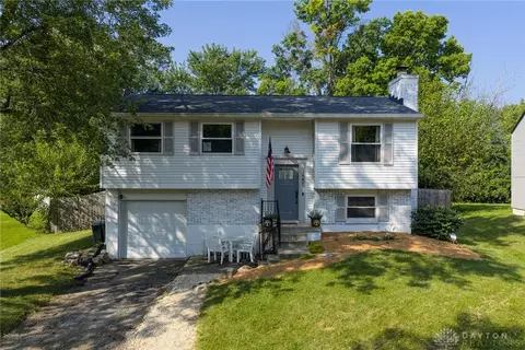 3201 Charlotte Mill Dr, Miamisburg, OH 45342