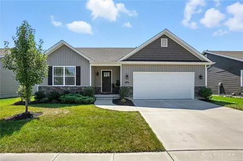 1255 Redbud Cir, Germantown, OH 45327