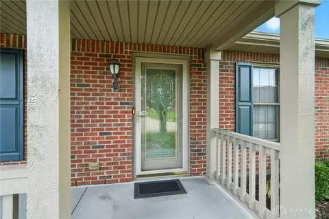 1886 Willow Lakes Dr, Springfield, OH 45502 photo 10